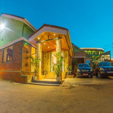 Shangri-La Hotel Muyenga Bugolobi Экстерьер фото