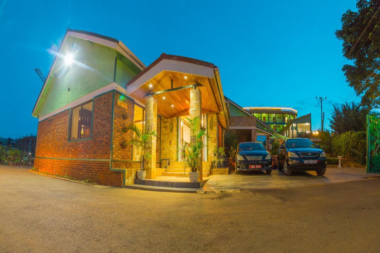 Shangri-La Hotel Muyenga Bugolobi Экстерьер фото