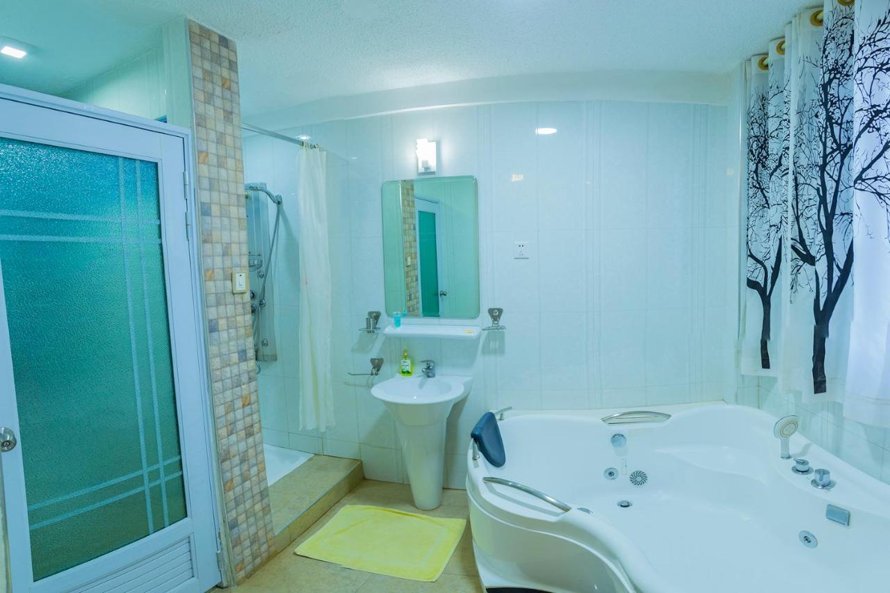 Shangri-La Hotel Muyenga Bugolobi Экстерьер фото