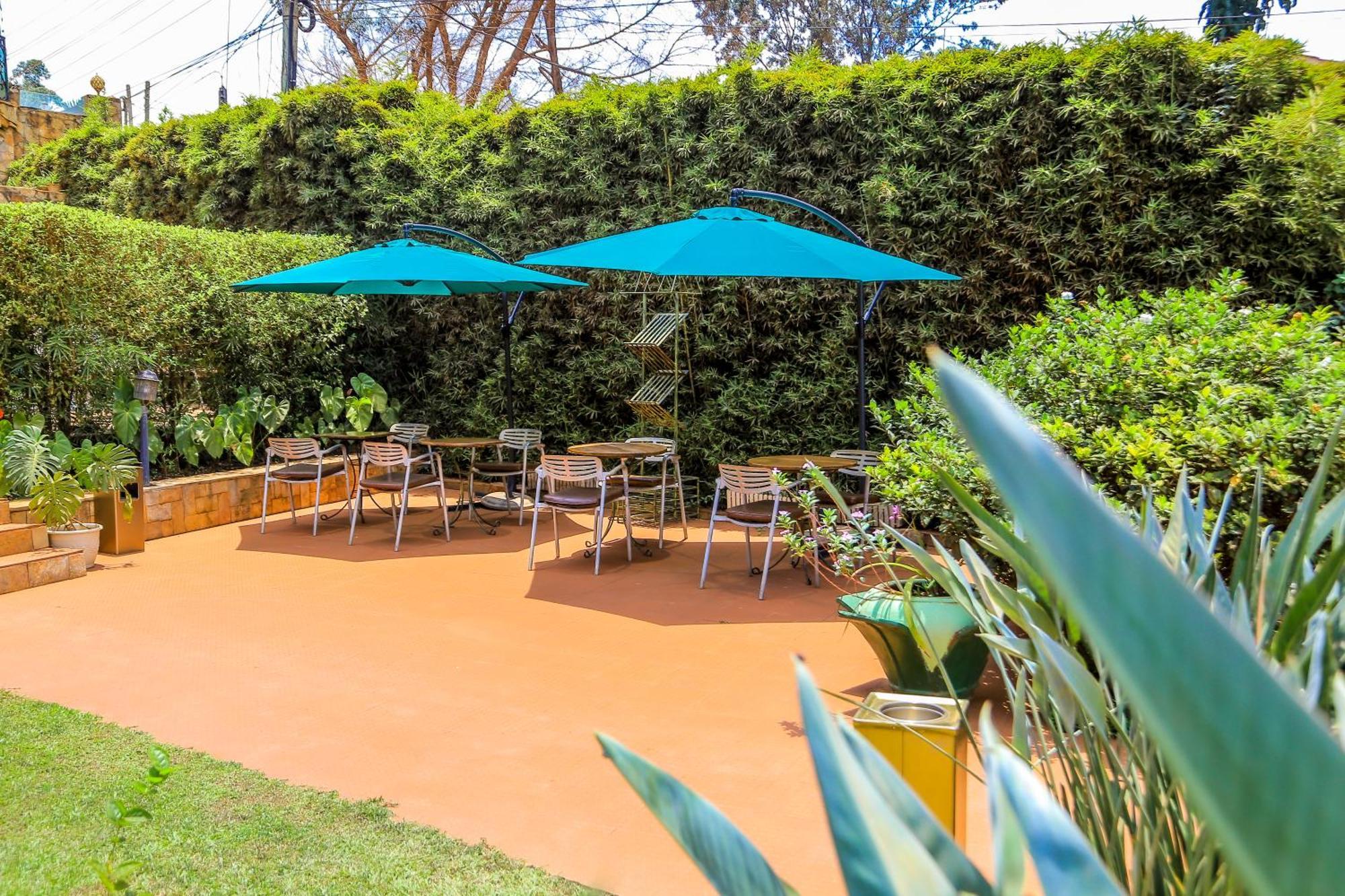 Shangri-La Hotel Muyenga Bugolobi Экстерьер фото